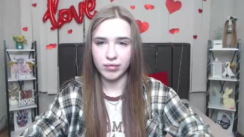 Snapshot of laurahlot chatting on March 2026 06:57:01 PM LauraHlot online show from March 2026 06:57:01 PM