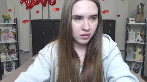 Snapshot of laurahlot chatting on April 2026 01:41:01 PM LauraHlot online show from April 2026 01:41:01 PM