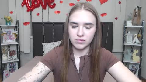 Snapshot of laurahlot chatting on April 2026 06:05:02 PM LauraHlot online show from April 2026 06:05:02 PM