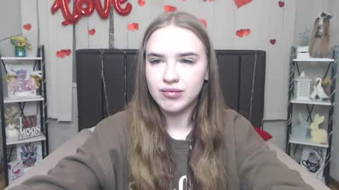 Snapshot of laurahlot chatting on April 2026 06:01:02 PM LauraHlot online show from April 2026 06:01:02 PM