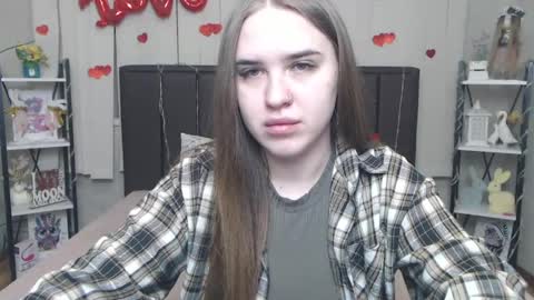 Snapshot of laurahlot chatting on April 2026 05:40:01 PM LauraHlot online show from April 2026 05:40:01 PM