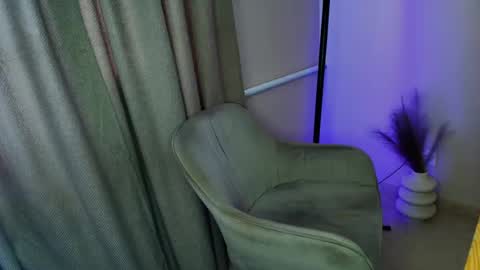 Leila Libertas online show from July 2026 08:18:01 AM