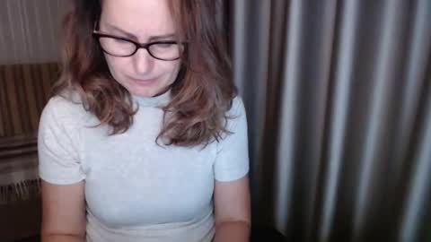 Lauraoven1 online show from November 2025 03:06:02 PM