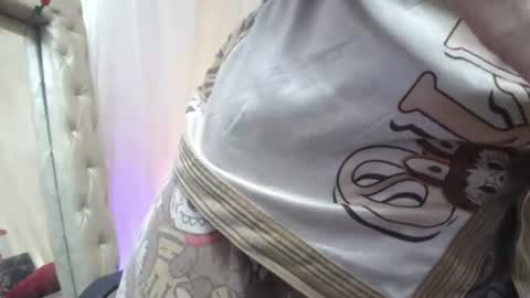 Snapshot of laurasofia45 chatting on July 2026 12:07:01 PM Laura Sofia online show from July 2026 12:07:01 PM