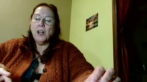 laureanne online show from December 2024 08:44:02 PM