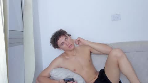 Laureent online show from January 2025 03:54:02 AM