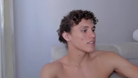 Laureent online show from February 2025 05:26:01 PM