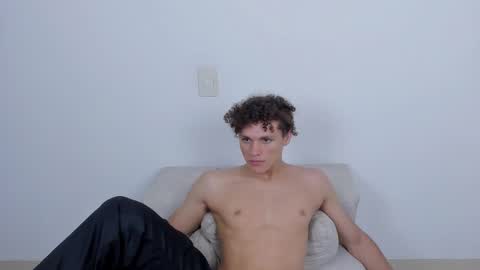 Laureent online show from March 2025 07:32:02 AM