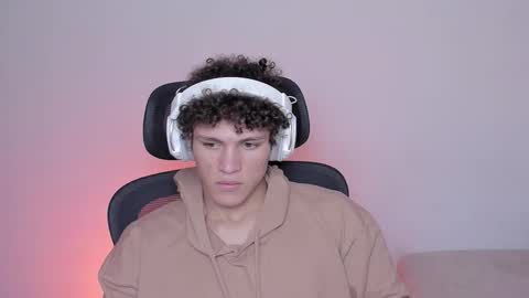 Laureent online show from October 2025 05:27:02 AM