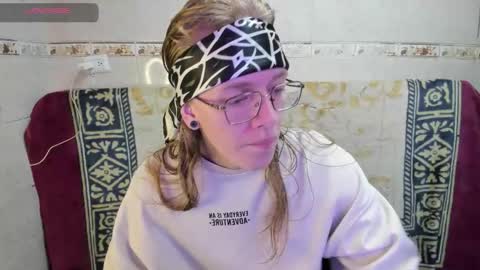 Laures666 online show from April 2026 12:14:01 PM