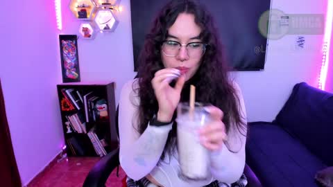  Im Lauren  independent model   online show from January 2025 05:00:02 AM