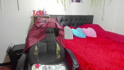 Lauren Independent model online show from December 2025 05:08:02 PM