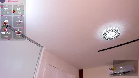 Snapshot of lauren_bigboobs22 chatting on January 2026 06:43:02 PM Lauren online show from January 2026 06:43:02 PM