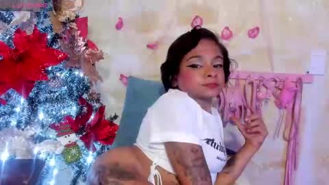 Snapshot of lauren_hills7069 chatting on December 2024 04:39:01 AM Lauren online show from December 2024 04:39:01 AM