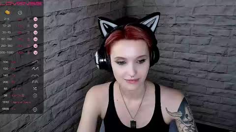 Snapshot of lauren_raquel chatting on May 2026 06:58:01 PM Eva online show from May 2026 06:58:01 PM