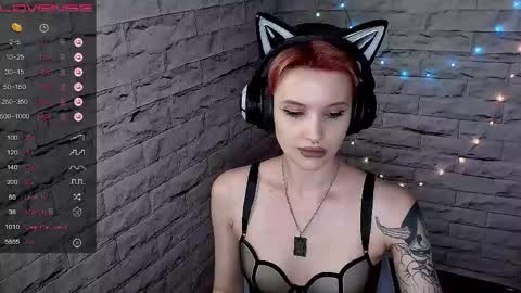 Snapshot of lauren_raquel chatting on May 2026 06:58:01 PM Eva online show from May 2026 06:58:01 PM