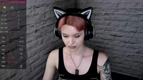 Snapshot of lauren_raquel chatting on June 2026 07:04:02 PM Eva online show from June 2026 07:04:02 PM