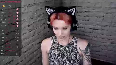 Snapshot of lauren_raquel chatting on June 2026 07:02:02 PM Eva online show from June 2026 07:02:02 PM