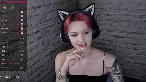 Snapshot of lauren_raquel chatting on June 2026 06:02:01 PM Eva online show from June 2026 06:02:01 PM