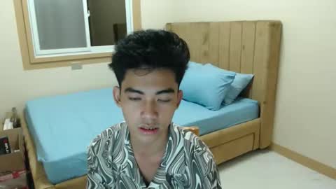 laurence_cuttieguyhere online show from March 2026 06:08:01 PM