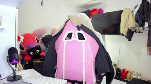 SF online show from October 2025 04:04:01 PM