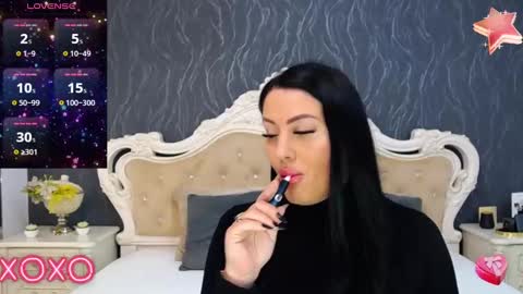 Snapshot of laurenjenssen chatting on December 2024 08:56:01 AM Laura online show from December 2024 08:56:01 AM