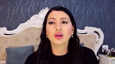 Snapshot of laurenjenssen chatting on October 2025 02:45:02 PM Laura online show from October 2025 02:45:02 PM