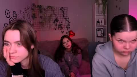 Snapshot of laurenmurrr chatting on February 2026 10:45:02 AM Laure online show from February 2026 10:45:02 AM