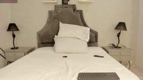 Lauren  online show from November 2025 03:23:02 PM