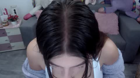 Snapshot of laurensweety_ chatting on December 2024 04:53:02 AM Laura online show from December 2024 04:53:02 AM