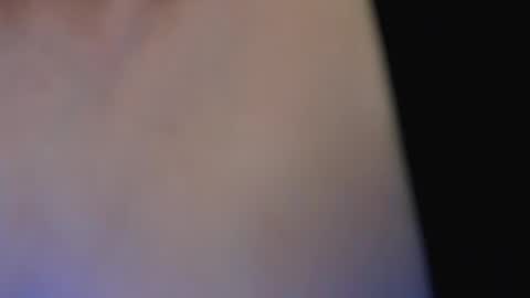 Snapshot of laurensweety_ chatting on November 2025 10:53:02 PM Laura online show from November 2025 10:53:02 PM