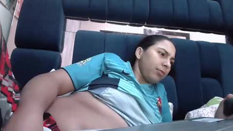 Snapshot of laurent0502 chatting on December 2024 06:54:01 AM Laurent online show from December 2024 06:54:01 AM