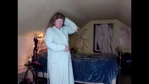 Snapshot of laureybabe44 chatting on January 2025 10:58:02 PM Lauren online show from January 2025 10:58:02 PM