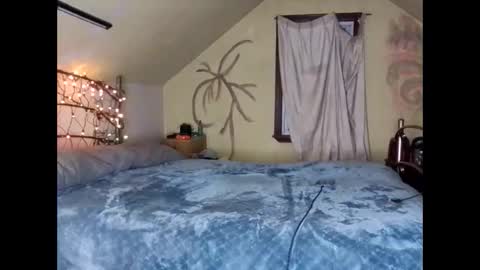 Snapshot of laureybabe44 chatting on March 2025 01:42:02 AM Lauren online show from March 2025 01:42:02 AM