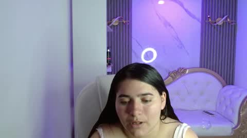 Snapshot of laurha_ chatting on June 2026 07:48:01 PM laura online show from June 2026 07:48:01 PM