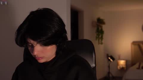 laurita_4 online show from February 2026 01:25:01 PM