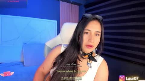 Lau Roberts online show from September 2025 03:32:01 AM