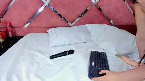 LauryJonson  online show from February 2025 09:36:01 PM