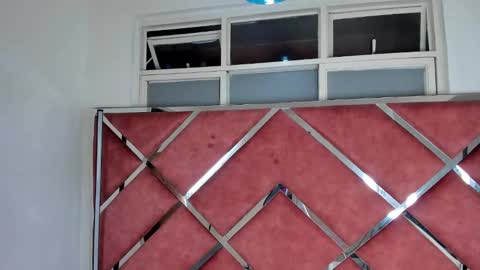 Snapshot of lauryjonson_ chatting on March 2025 12:20:01 AM LauryJonson online show from March 2025 12:20:01 AM