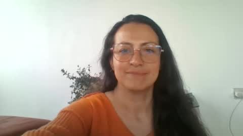 Laury  online show from April 2026 10:08:02 PM