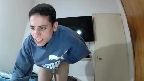 Snapshot of lauti_twink chatting on November 2025 07:41:02 AM Lautaro online show from November 2025 07:41:02 AM