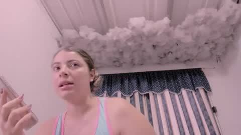 Snapshot of lauu_g chatting on November 2025 10:50:02 AM Lauu G online show from November 2025 10:50:02 AM