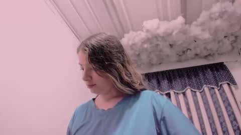 Snapshot of lauu_g chatting on November 2025 10:40:02 AM Lauu G online show from November 2025 10:40:02 AM