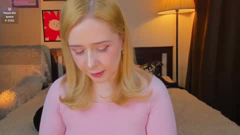 Snapshot of lavender_tender chatting on May 2026 06:02:02 PM Lav online show from May 2026 06:02:02 PM