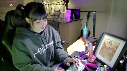 Snapshot of lavenderrzz19 chatting on January 2026 08:45:02 PM Lavenderrzz online show from January 2026 08:45:02 PM