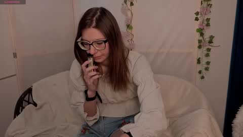 Snapshot of laveniadevoss chatting on December 2025 06:08:02 AM Gloria online show from December 2025 06:08:02 AM