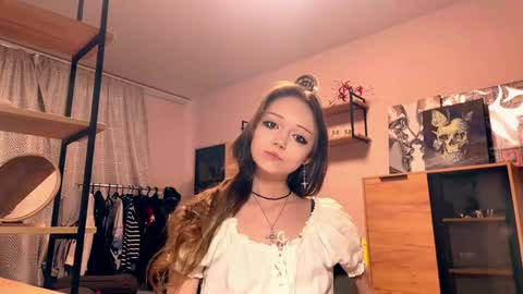 Snapshot of lawanafrontera chatting on May 2026 08:11:01 AM IVI online show from May 2026 08:11:01 AM