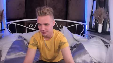 Lawrence online show from September 2025 10:29:01 AM