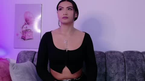 Snapshot of layadoll chatting on May 2026 03:25:01 AM laya online show from May 2026 03:25:01 AM