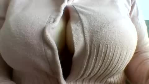 layannalea online show from December 2025 09:00:01 PM